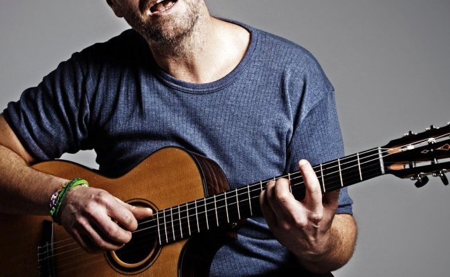 Písničkář Xavier Baumaxa