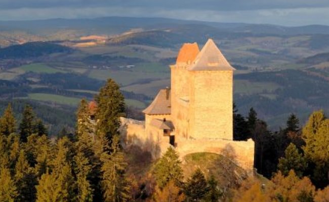 English tours of the castle