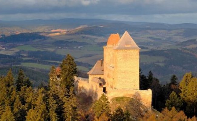 Am Montag den, 1. Mai ist die Burg Kašperk geöffnet