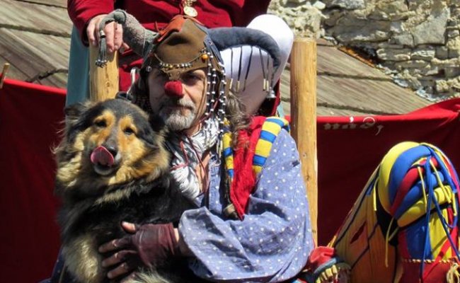 Cyklus oživené historie